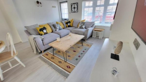 Bosun`s Cottage Luxury stay in the heart of town